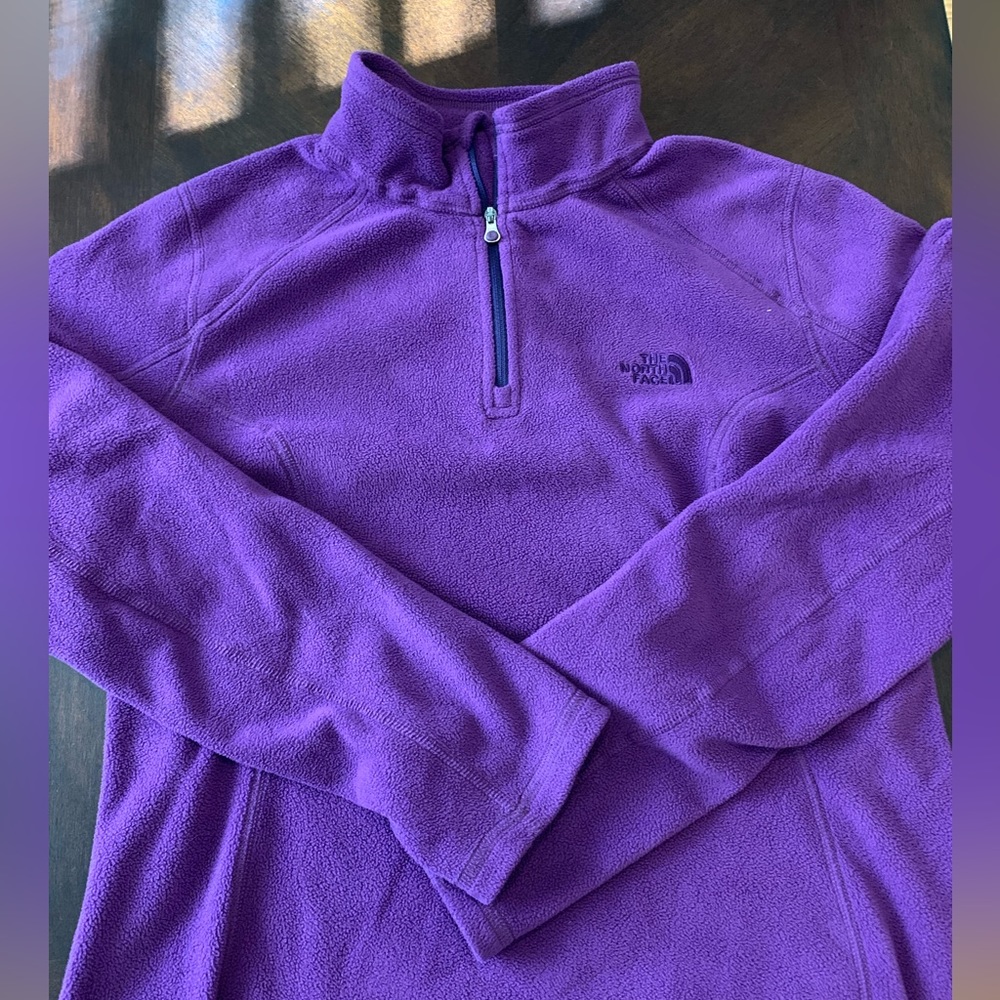 Womens North Face quarter zip size L
